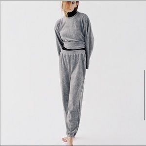 Fine whale knit corduroy joggers. High wasted